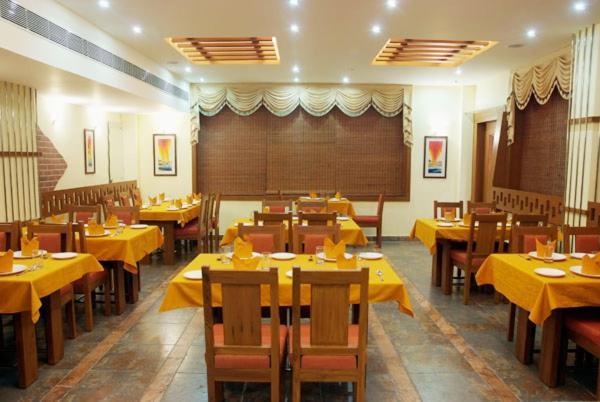 P R Pride Inn Pondicherry Exterior foto