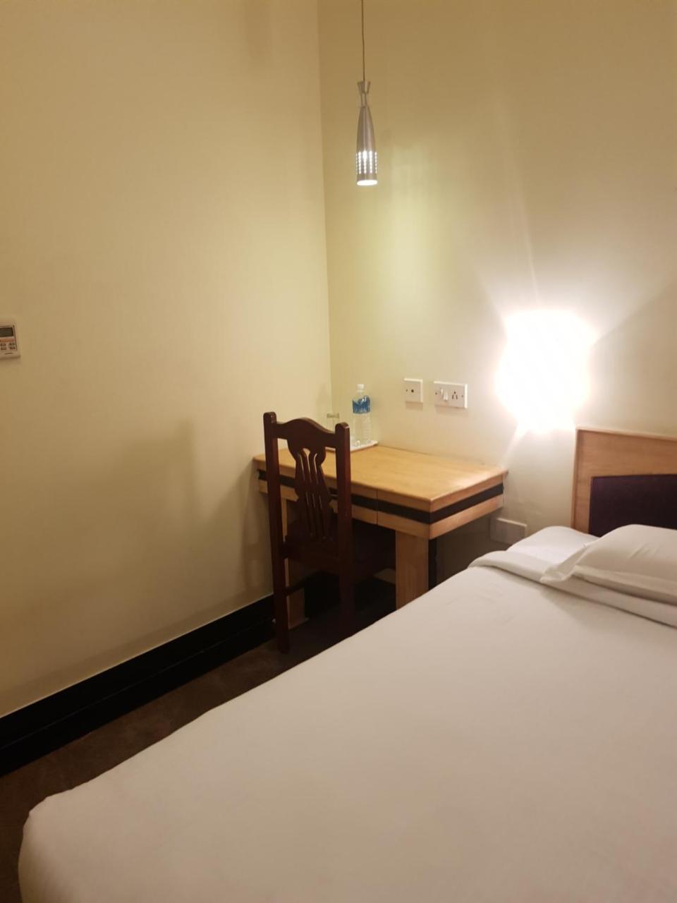 P R Pride Inn Pondicherry Exterior foto
